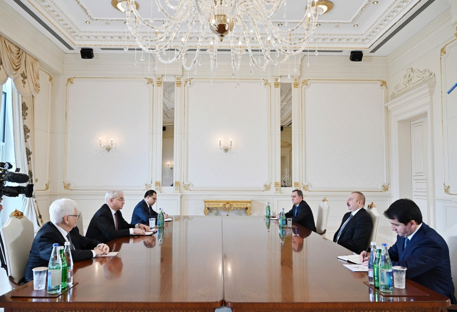 Ilham Aliyev recibió al representante especial del Ministerio de Asuntos Exteriores de Rusia para la normalización de las relaciones entre Azerbaiyán y Armenia