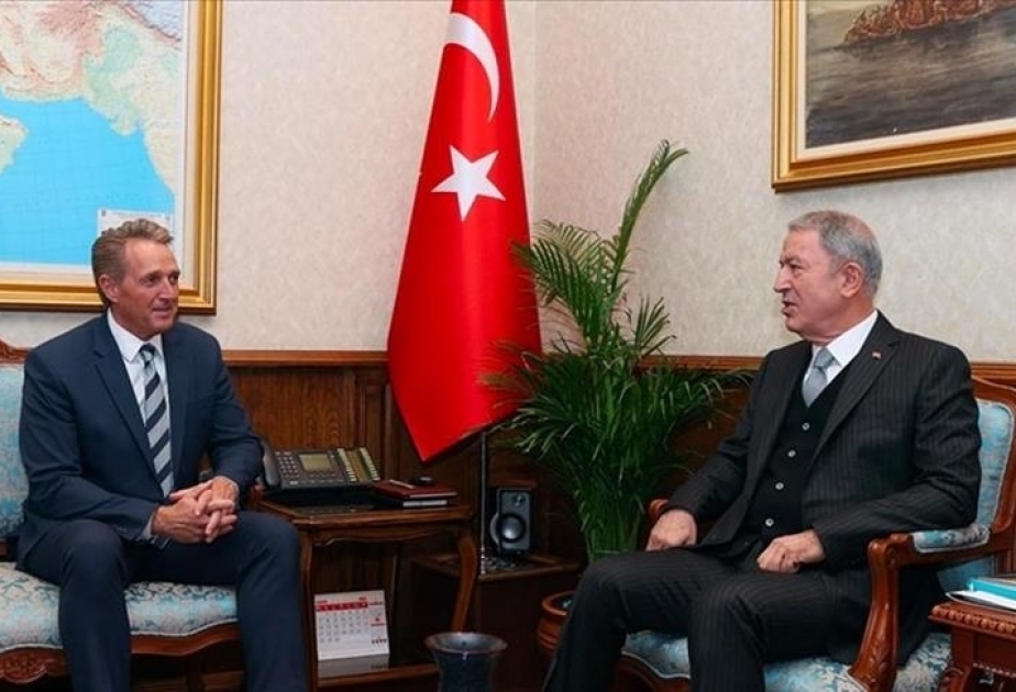 Le ministre turc de la Défense reçoit l'ambassadeur des Etats-Unis