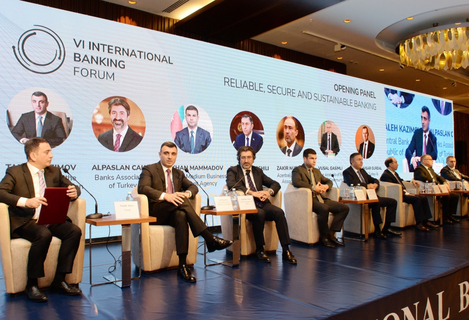 Bakıda maliyyə və bank sektorundakı mövcud vəziyyət müzakirə edilib