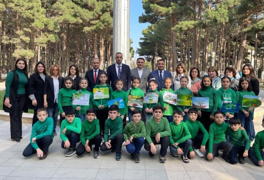 Xırdalanda “Təmiz Abşeron naminə” devizi ilə ağacəkmə aksiyası keçirilib