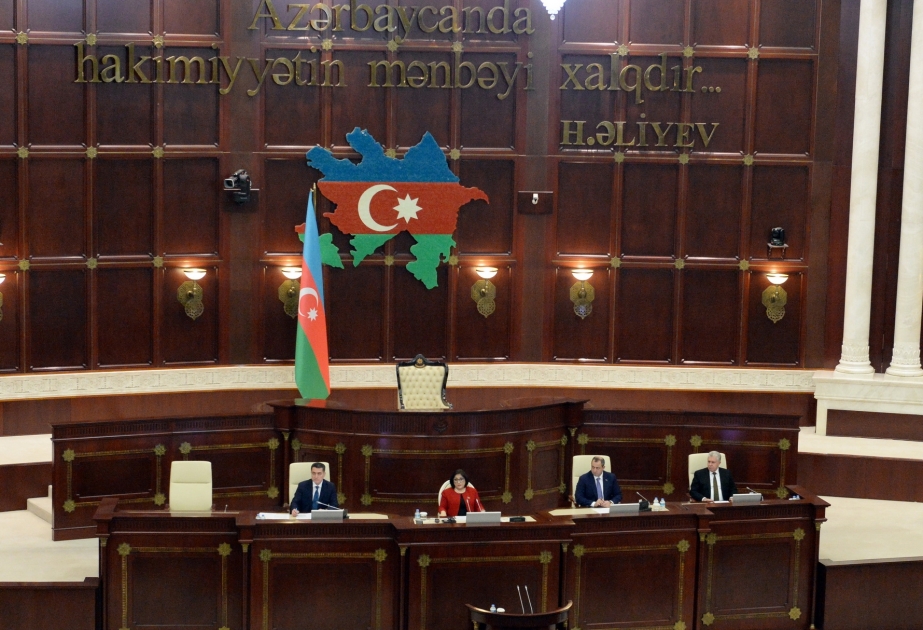 Parlamentdə Dövlət sosial müdafiə fondunun 2023-cü il üçün büdcəsi ikinci oxunuşda təsdiqlənib