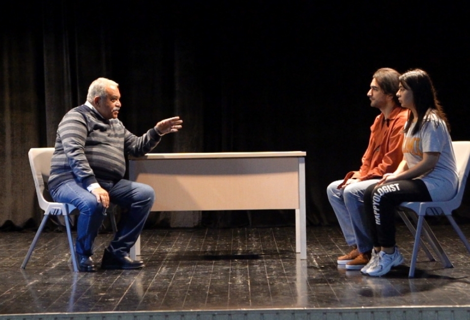 Xalq artisti Cahangir Novruzovun II “4.4 Qısa Tamaşalar Festivalı” çərçivəsində ustad dərsi