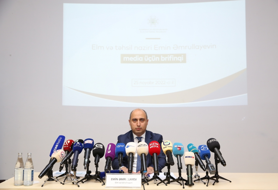 Emin Əmrullayev: 1235 məktəb fiber-optik internetlə təchiz olunub VİDEO