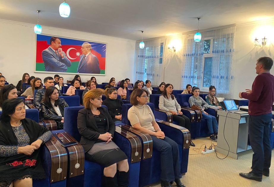 MDU-da keçirilən seminarda ingilis dilində üslubi fiqurlar barədə məlumat verilib