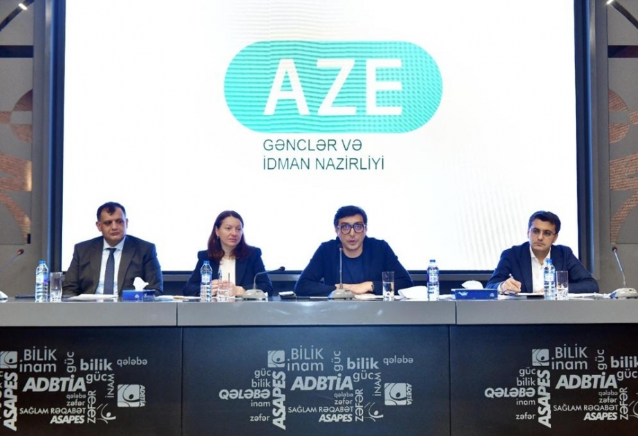 Gənclər və idman naziri Olimpiya idman komplekslərinin rəhbərləri ilə görüşüb