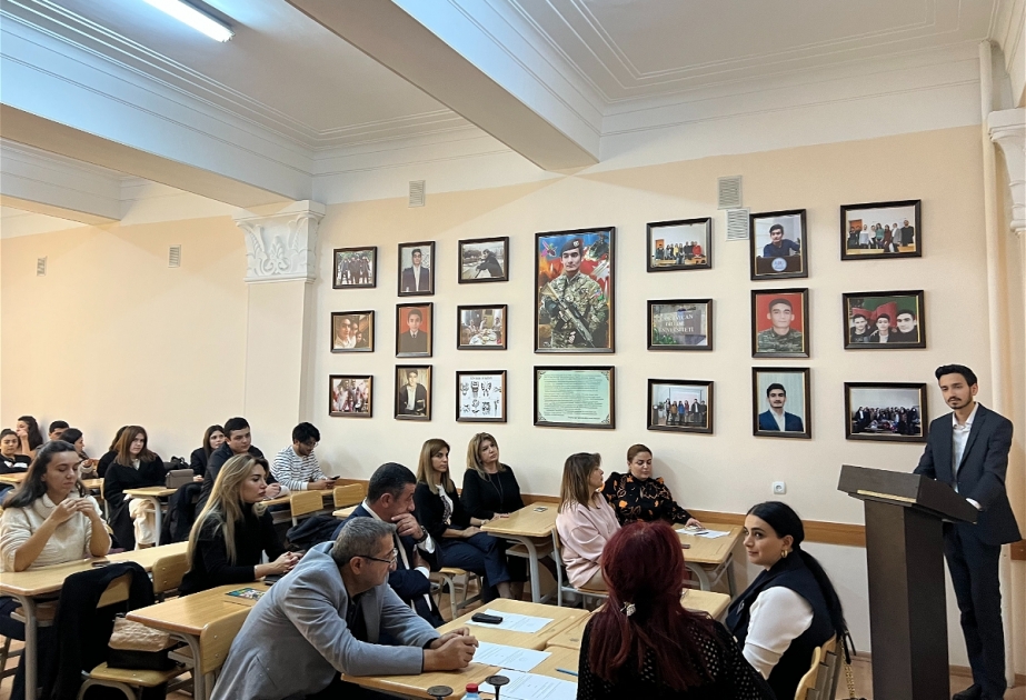 ADU-da tədbir: Beynəlxalq sanksiyalar müasir geosiyasətin aləti kimi