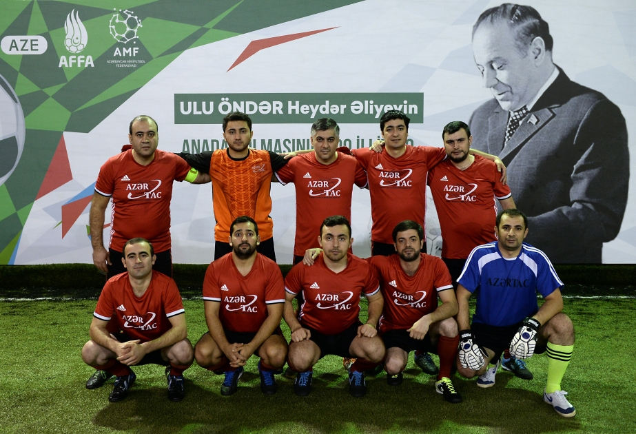 AZƏRTAC-ın minifutbol komandası Dövlət Miqrasiya Xidmətinin kollektivi ilə heç-heçə edib VİDEO