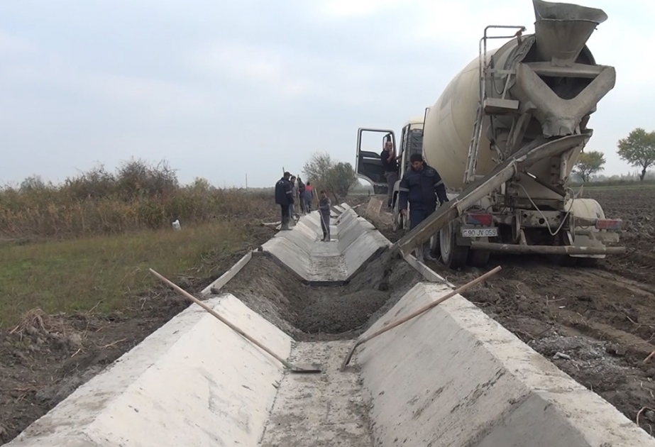 Şabranda son illər 100 kilometrdən artıq torpaq kanal beton kanalla əvəzlənib VİDEO