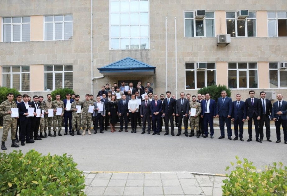 SOCAR-ın Təlim, Tədris və Sertifikatlaşdırma İdarəsində 10 ixtisas üzrə şagirdlər kurslara cəlb olunub