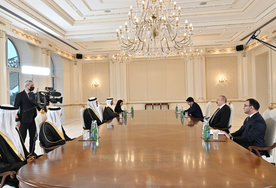الرئيس إلهام علييف يلتقي وزير شؤون مجلس الوزراء الاماراتي
