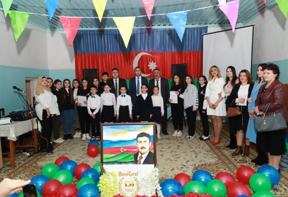 Əhməd Cavad şeirləri ilə xalqı mütərəqqi cəmiyyət qurmağa səsləyirdi