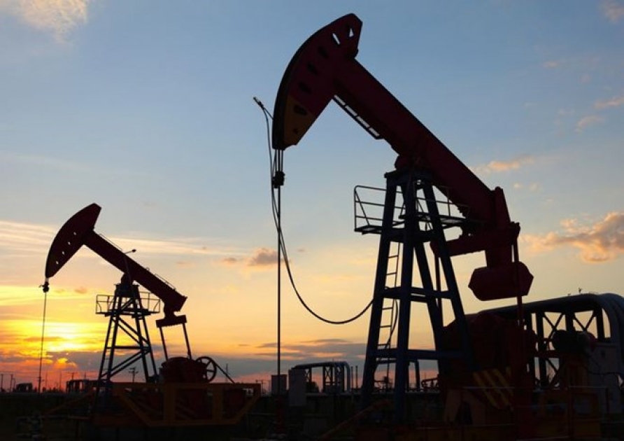 Азербайджанская нефть торгуется за 84,03 доллара

