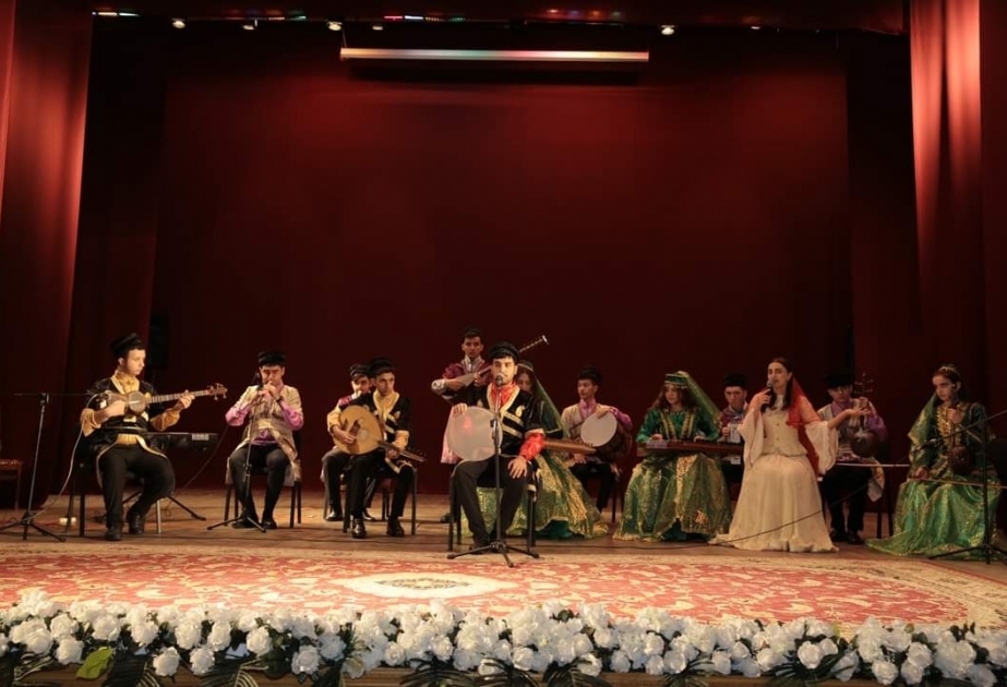 Bədii özfəaliyyət kollektivlərinin müsabiqəsi keçirilir