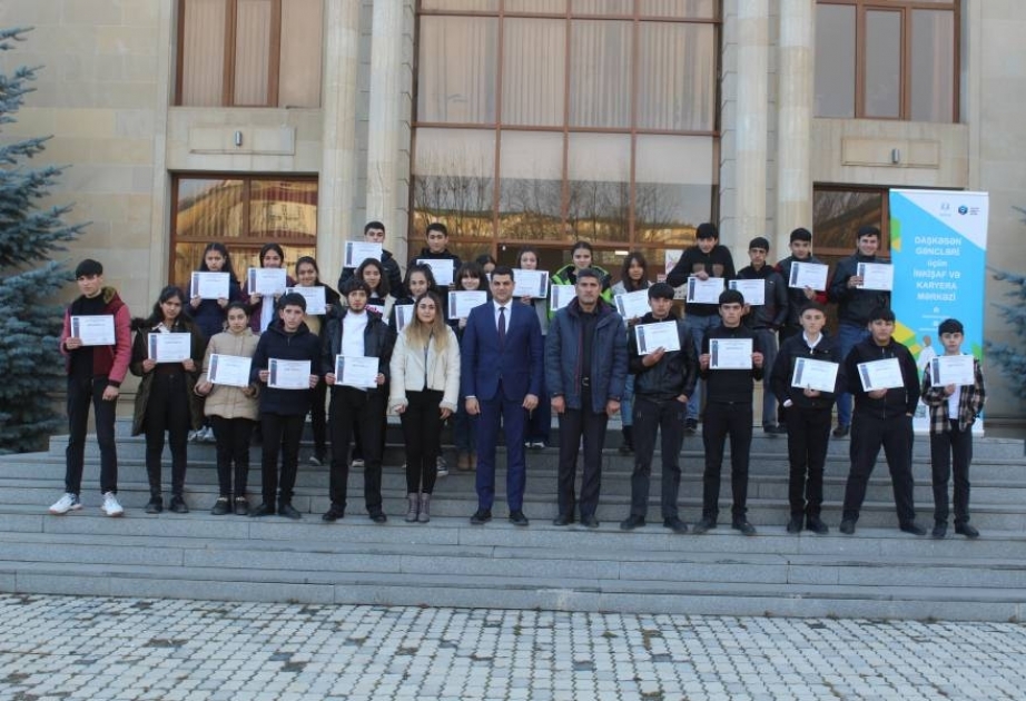 Könüllülərə narkotik maddələrdən istifadənin sağlamlığa zərərli təsiri barədə məlumat verilib