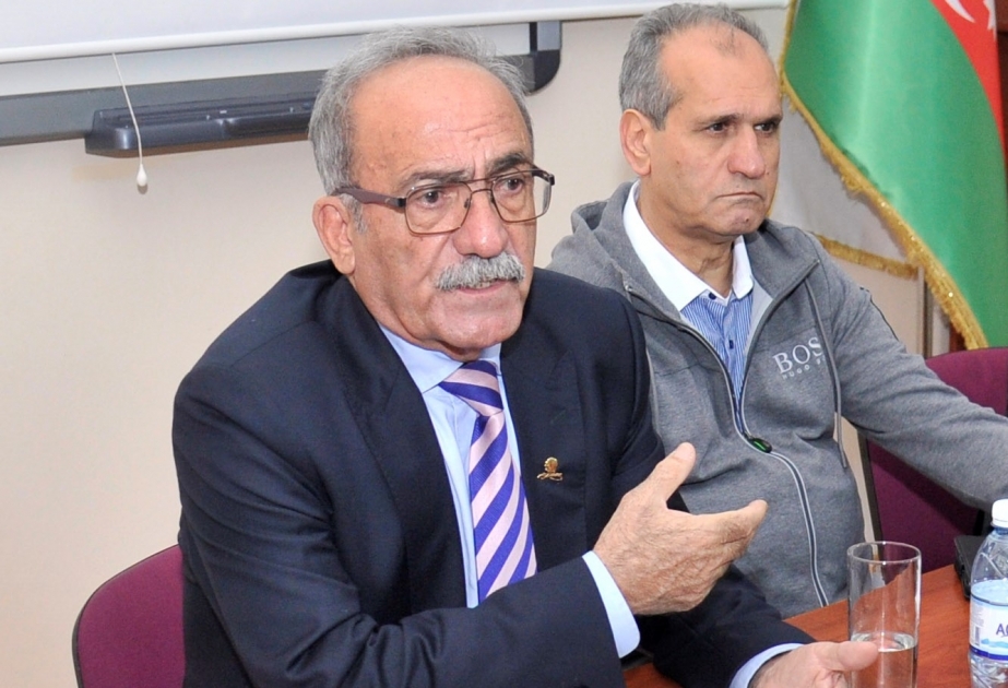 Əjdər Tağızadə: Urmiya gölünün qurudulmasına qarşı çıxış edənlər zindana atılıb