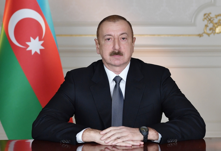 Azərbaycanın ictimai-siyasi həyatında fəal iştirak edən şəxslər mükafatlandırılıb
