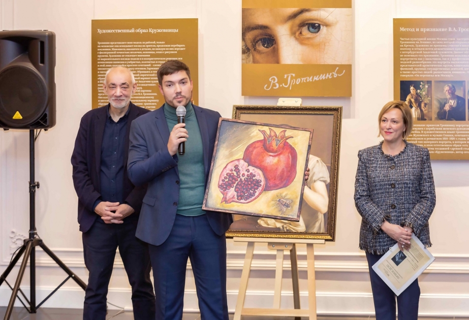 В Русском доме в Баку представлен арт-проект «Кружевница»