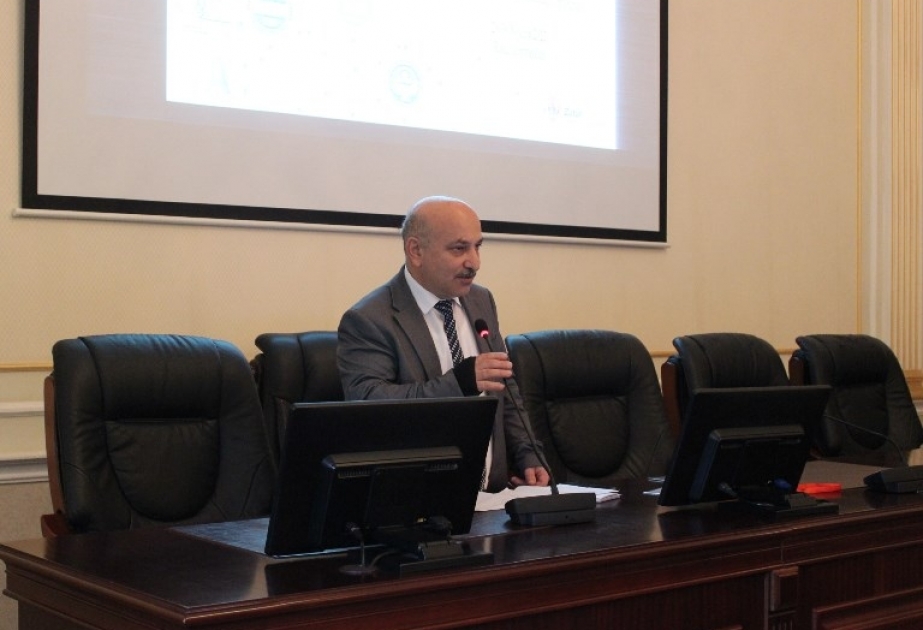 Coğrafiyanın müasir problemləri: elm və təhsilin inteqrasiyası mövzusunda müzakirə aparılıb