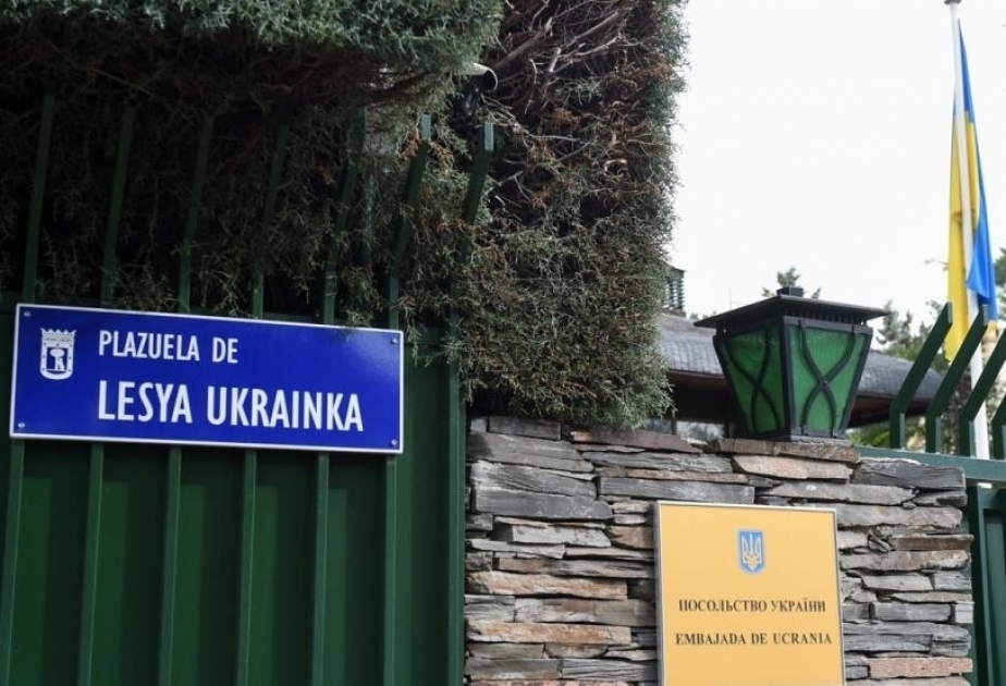 1 injured in letter bomb blast at Ukrainian Embassy in Madrid