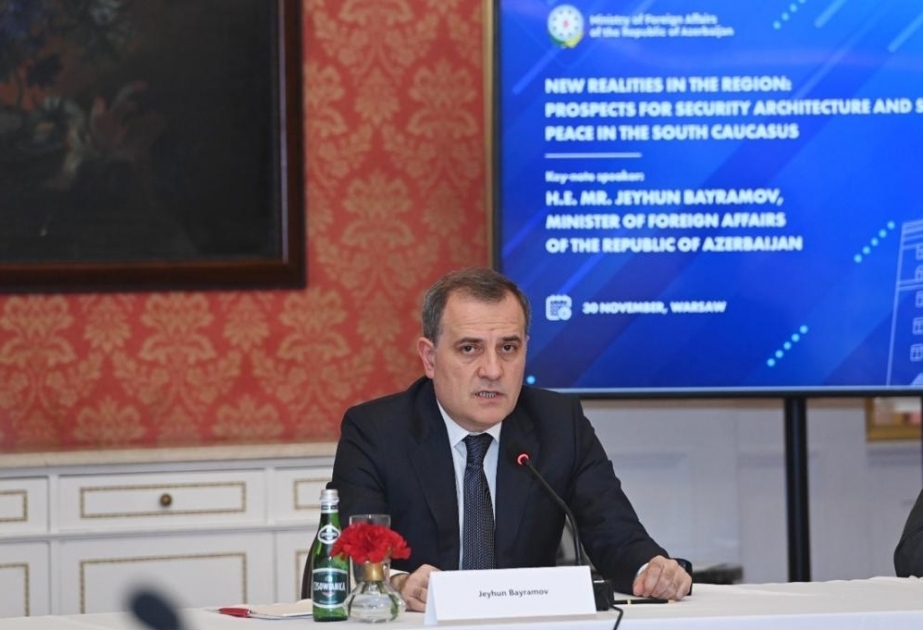 الوزير: أذربيجان تنفذ مشاريع ناجحة لتعزيز الروابط على طول الممر الأوسط