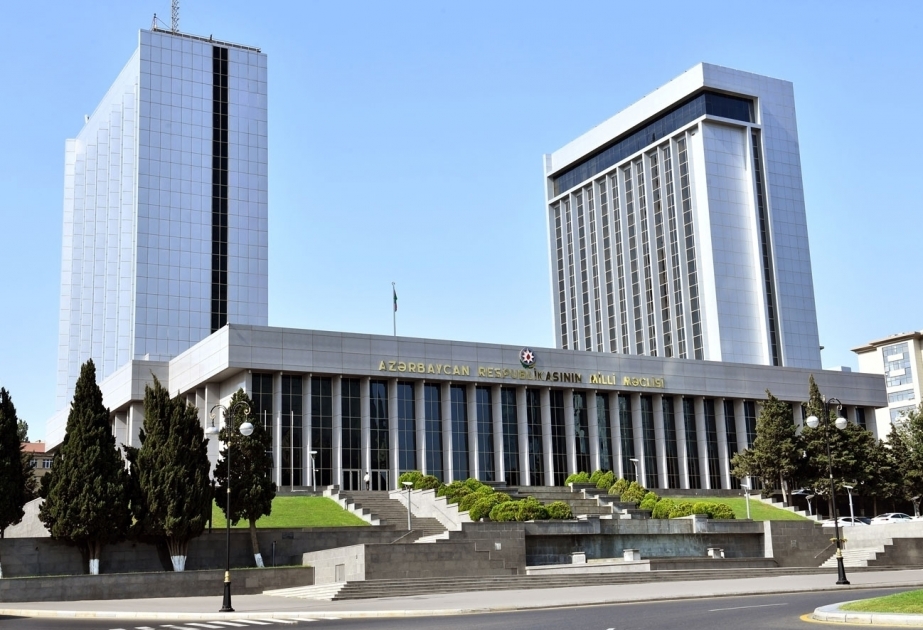 El Parlamento de Azerbaiyán expresa su actitud ante la resolución adoptada por la Asamblea Nacional de Francia

