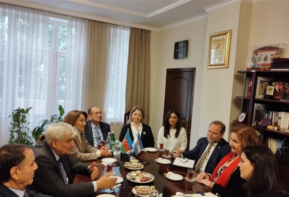 La Universidad de Lenguas de Azerbaiyán establece relaciones con universidades de Argentina