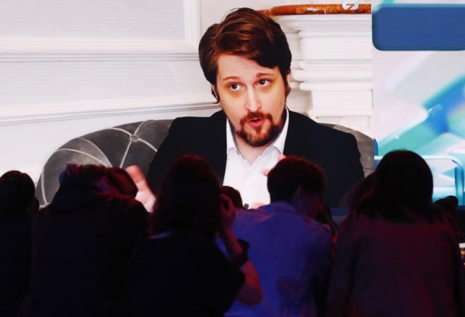 Edvar Snouden Rusiya pasportu alıb