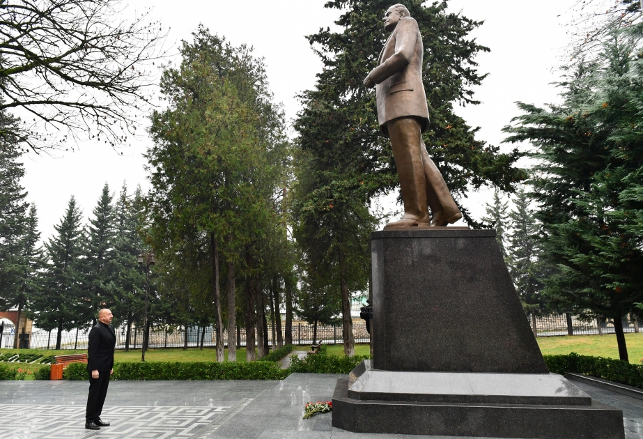 Präsident Ilham Aliyev besucht Region Oguz VIDEO