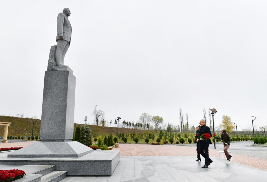 Präsident Ilham Aliyev und First Lady Mehriban Aliyeva zu Besuch im Rayon Scheki VIDEO