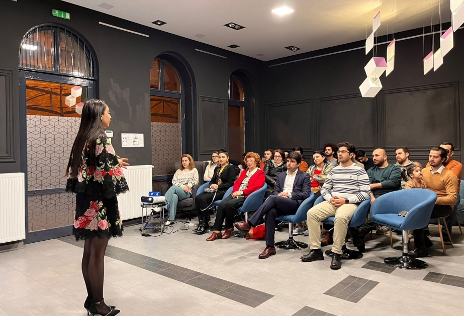 Gənc pianoçu təqdim edir: Azərbaycandan dünyaya musiqi töhfəsi VİDEO