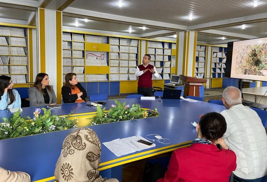 BDU-da nanohissəciklərlə bağlı elmi seminar