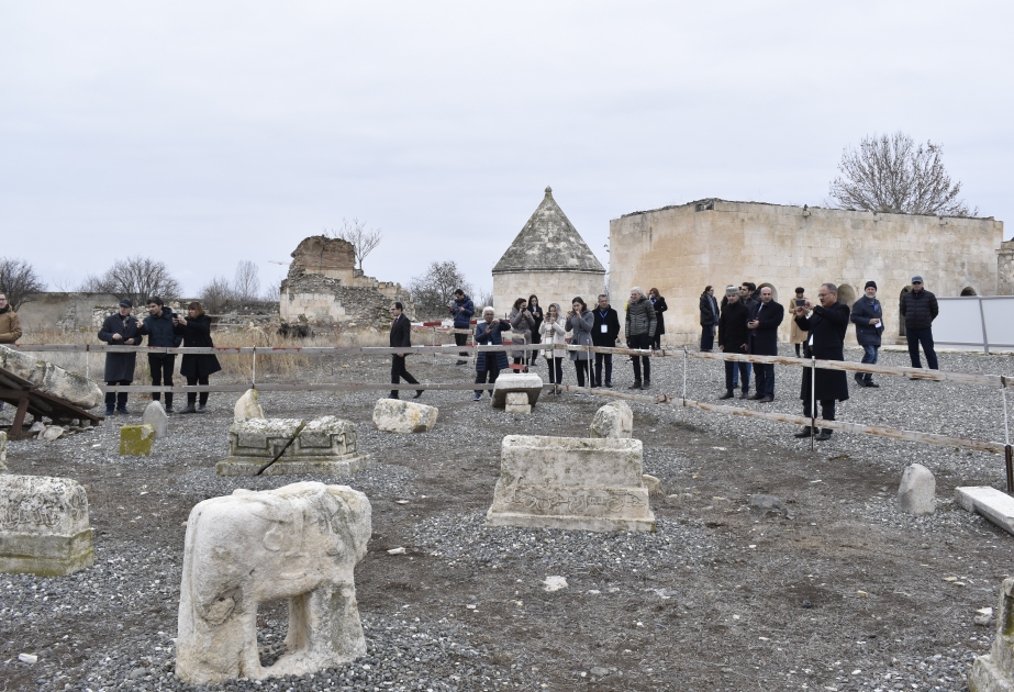 Los participantes en la conferencia internacional sobre protección del patrimonio cultural fueron testigos de la barbarie armenia en Aghdam