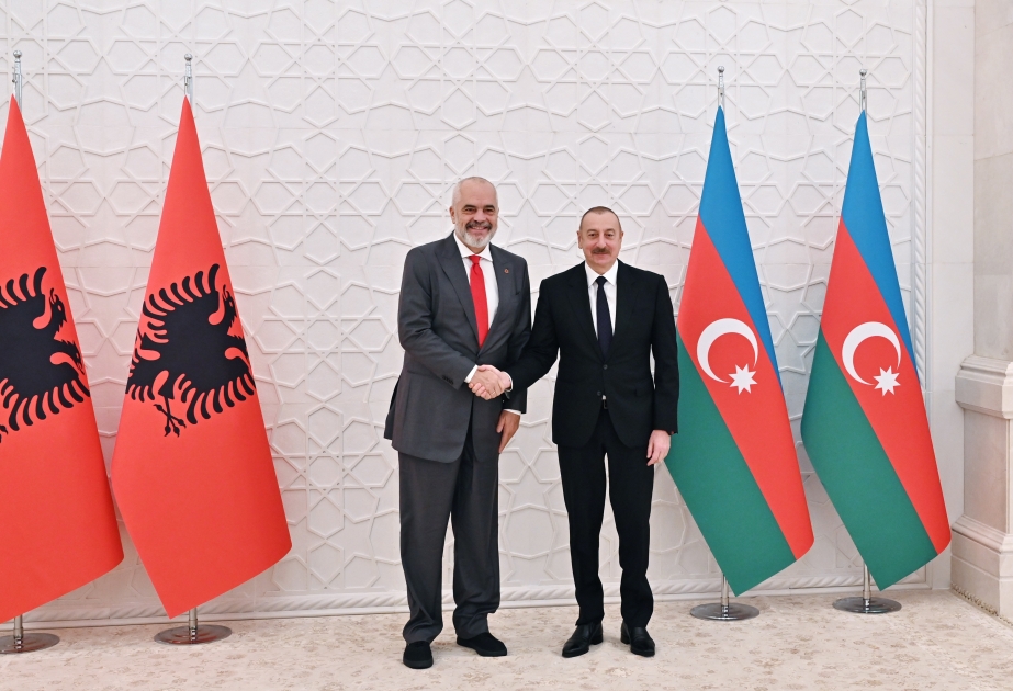 Azərbaycan Prezidenti İlham Əliyevin Albaniyanın Baş naziri Edi Rama ilə təkbətək görüşü olub  YENİLƏNİB-2 VİDEO