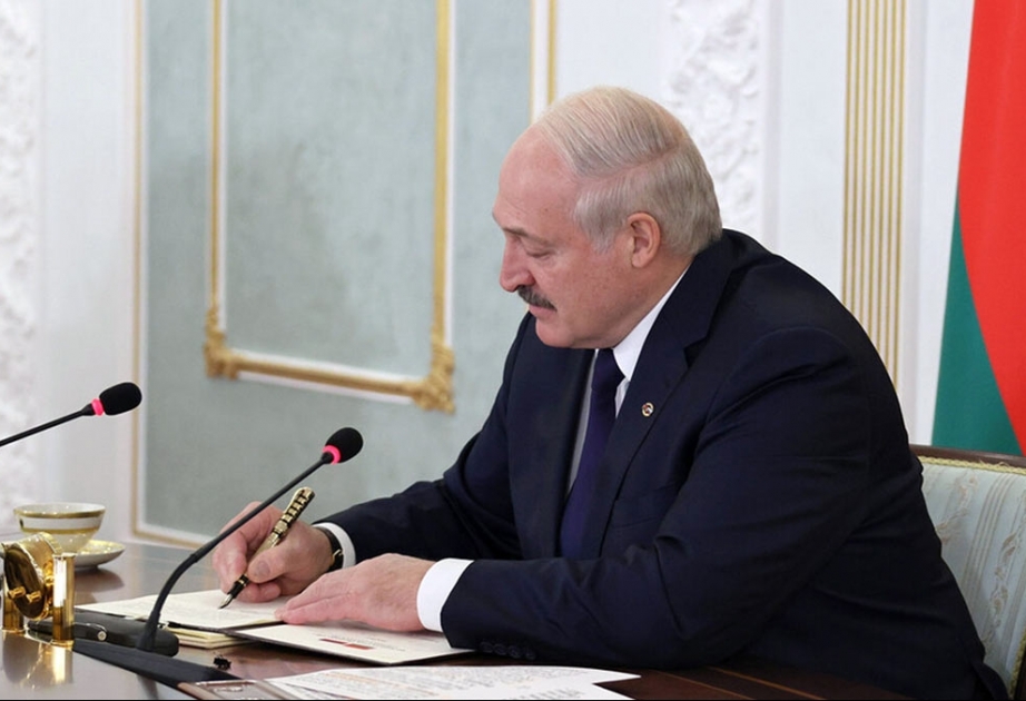 Belarus Prezidenti amnistiya qanununu imzalayıb