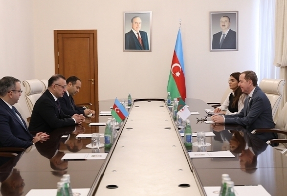 阿尔及利亚希望加强与阿塞拜疆的制药业合作