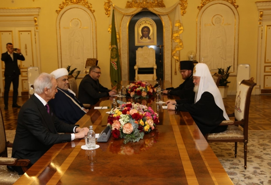 Allahşükür Paşazadə Patriarx Kirilli erməni kilsəsinin təxribatları barədə məlumatlandırdı