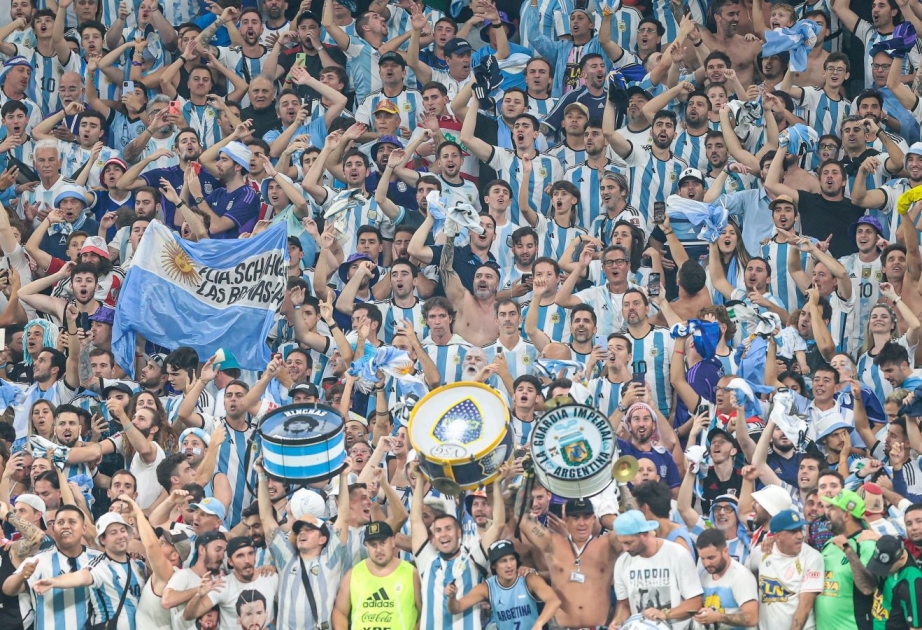 Argentinalı azarkeşlər Braziliya yığmasının mundialla vidalaşmasını bayram ediblər