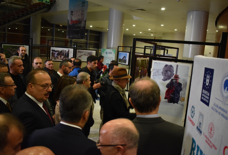 В Бурсе открылась фотовыставка Резы Дегати