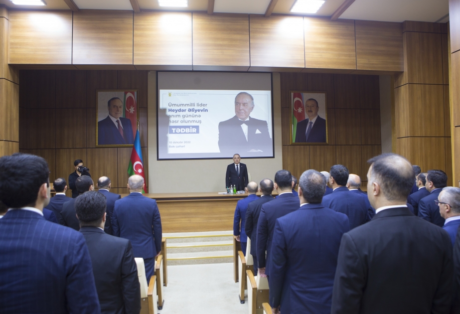 Baş Prokurorluqda Ulu Öndər Heydər Əliyevin xatirəsinə həsr olunmuş anım tədbiri