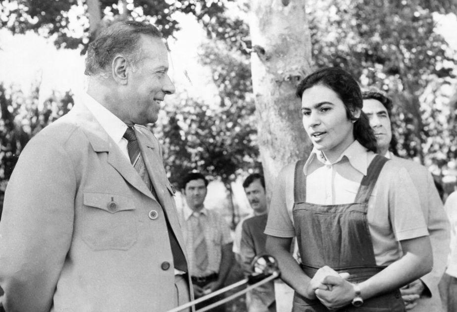 Moments of life given to the people: 1981