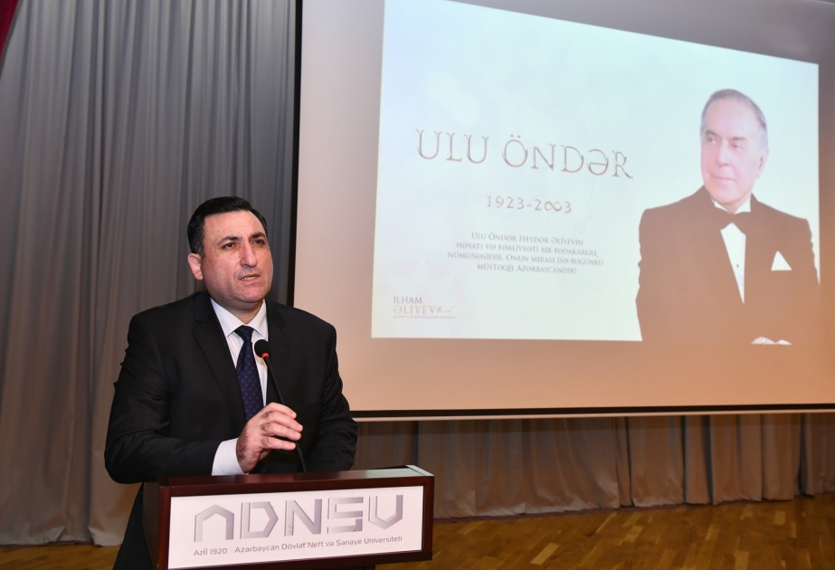 Ulu Öndərın xatirəsi ADNSU-da da ehtiramla anılıb
