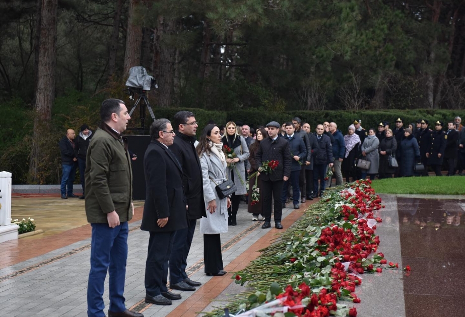 MEDİA-nın kollektivi Ümummilli Lider Heydər Əliyevin xatirəsini anıb