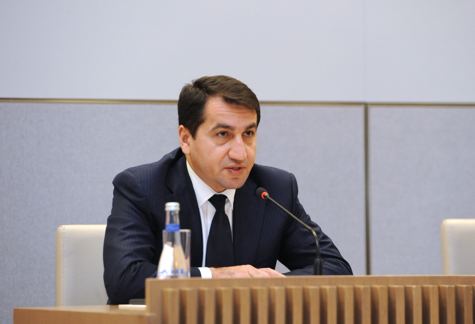 Хикмет Гаджиев проинформировал иностранных дипломатов о ситуации на дороге Лачин – Шуша ВИДЕО