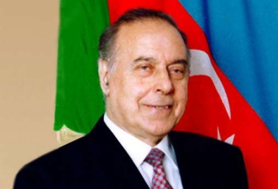 Liderliyin Heydər Əliyev etalonu