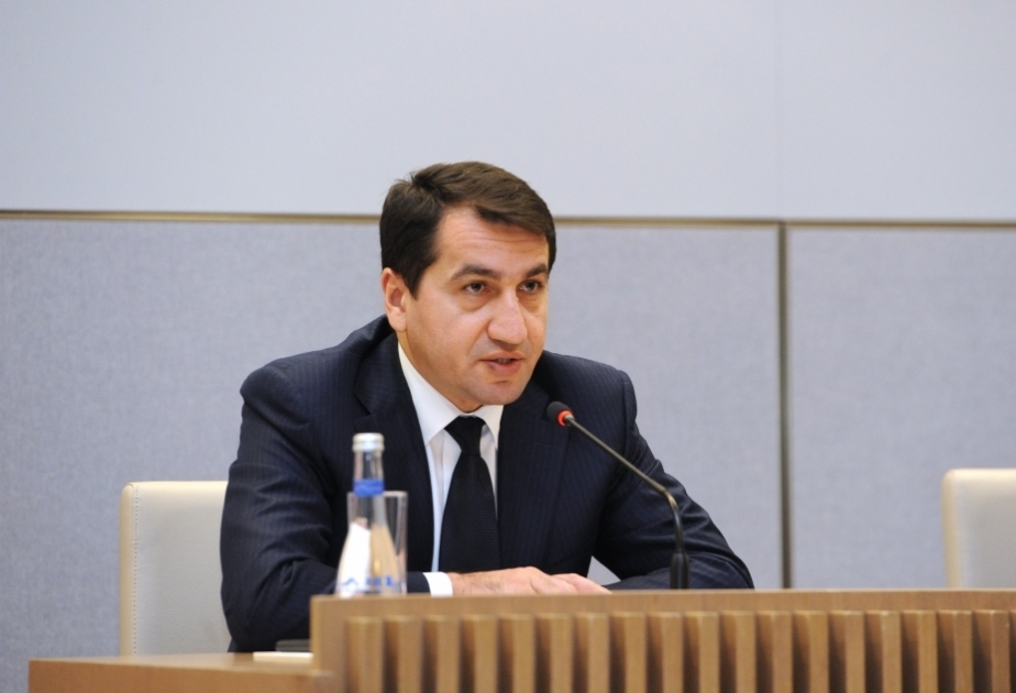 Hikmət Hacıyev: Ermənistanın Laçın yolunun bağlanması barədə iddialarını qətiyyətlə rədd edirik
