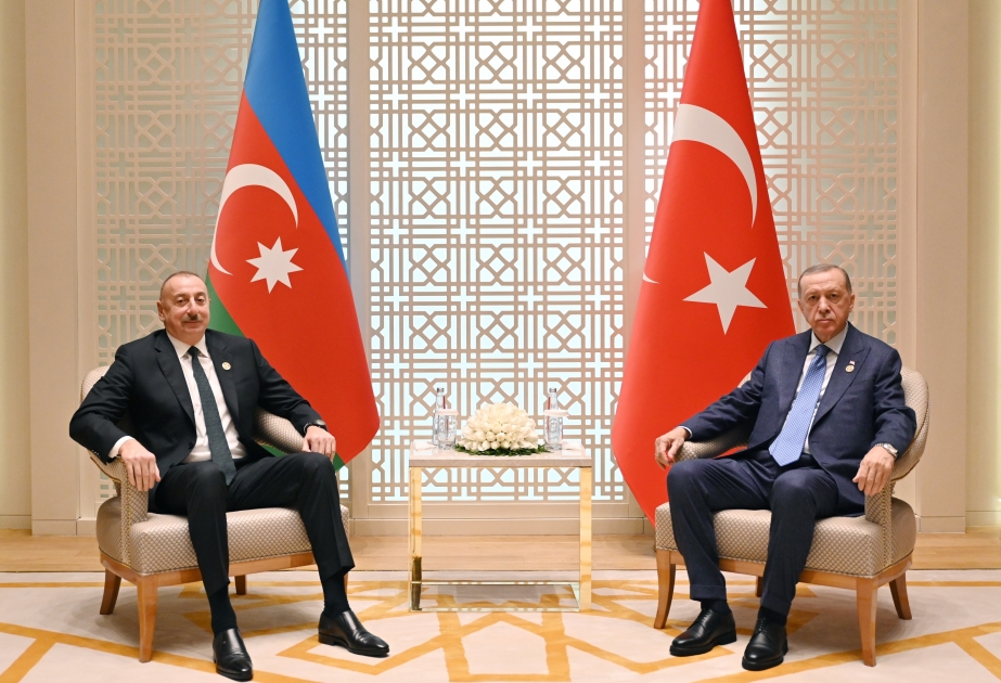 Präsident Ilham Aliyev trifft Präsident Recep Tayyip Erdogan VIDEO