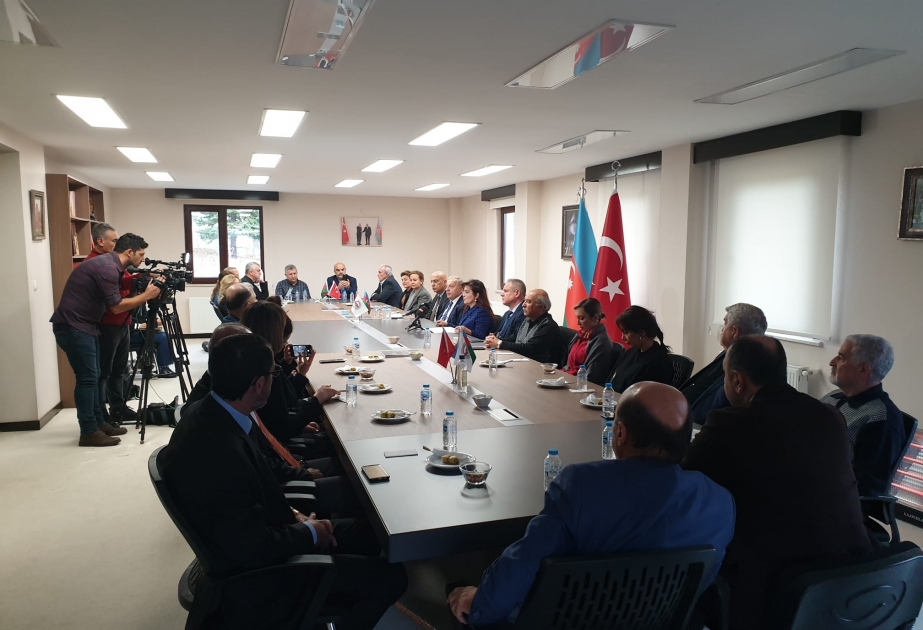 Türkiyə ictimaiyyəti də Azərbaycanın təbii sərvətlərinin talan olunmasına etiraz etdi VİDEO