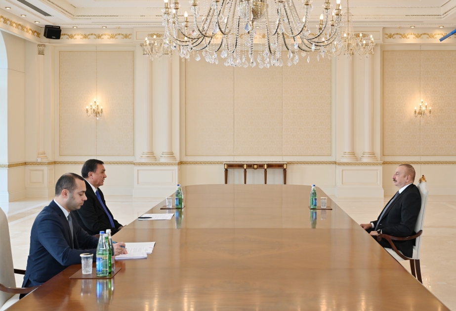 الرئيس إلهام علييف يلتقي الأمين العام لمنظمة الدول التركية