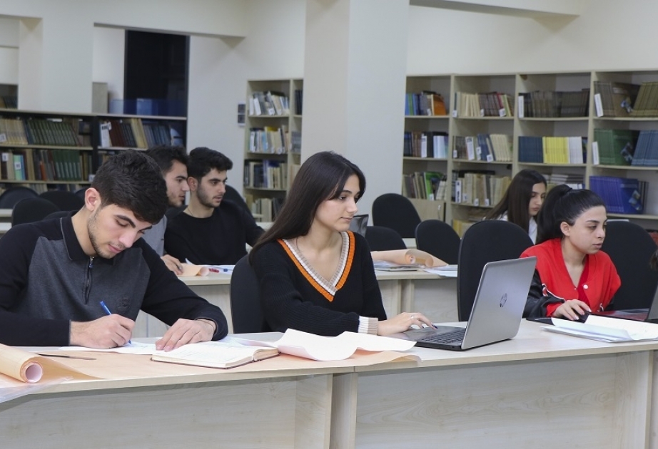 AzMİU-nun elektron kitabxanasındakı kitab sayı 10 minə çatdırılıb
