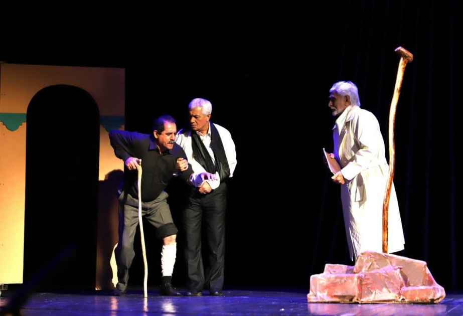 Lənkəran teatrının “Casus”u paytaxt tamaşaçılarını valeh edib